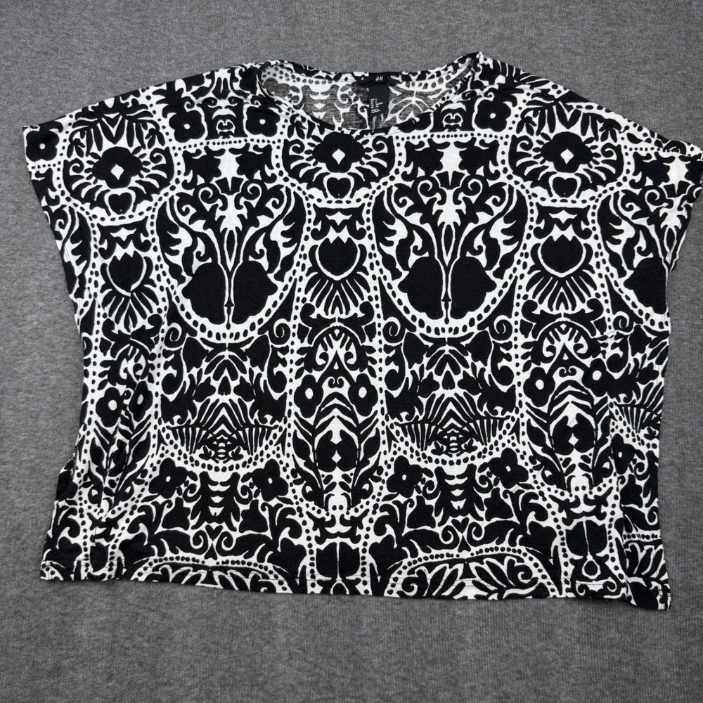H&M Damask Scroll Print Top Womens Size S Black White Boxy‎ Cap Sleeve Viscose